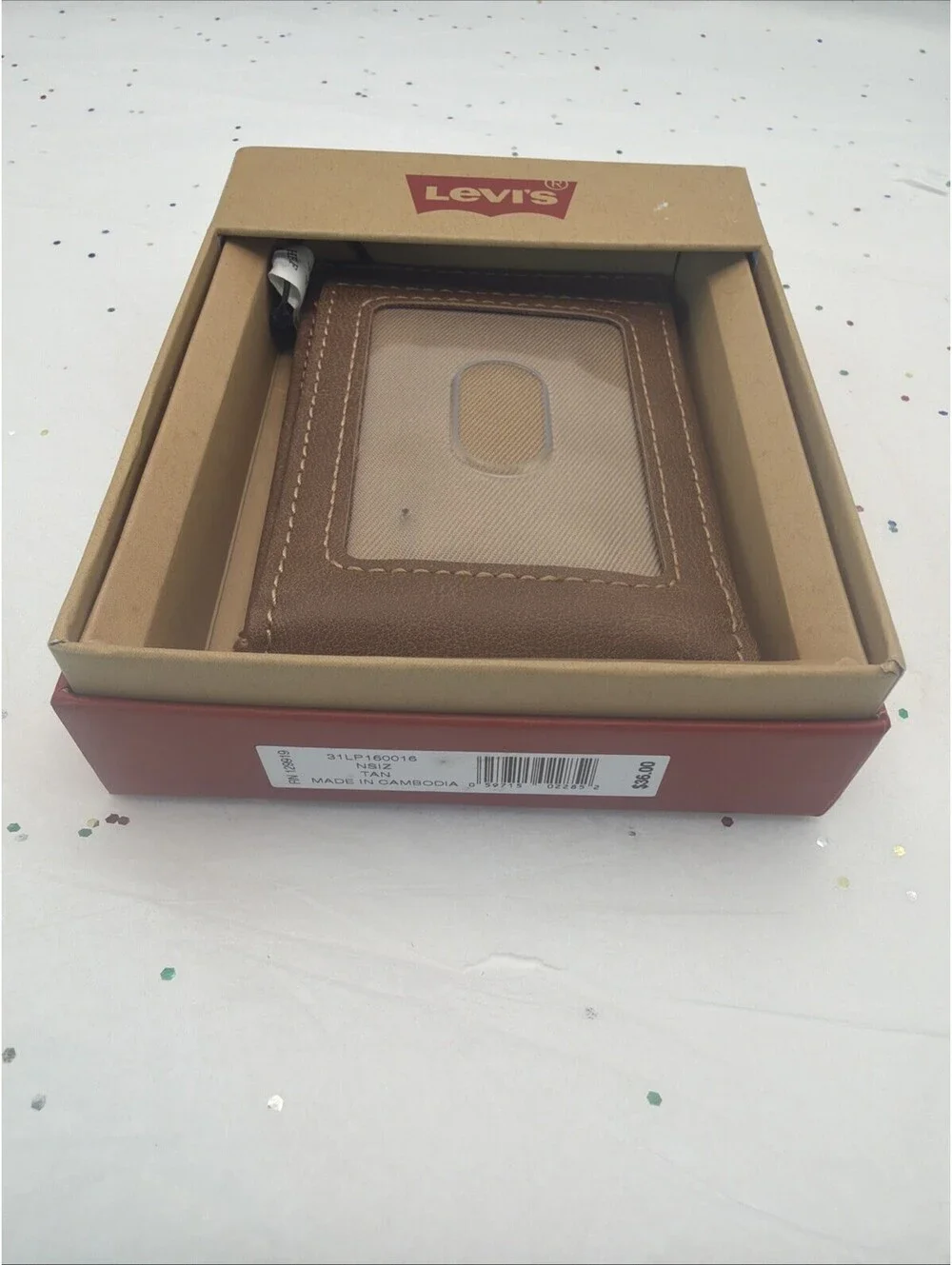 Levi's Men's Genuine Leather Bi-Fold Wallet Tan Brown New in Box